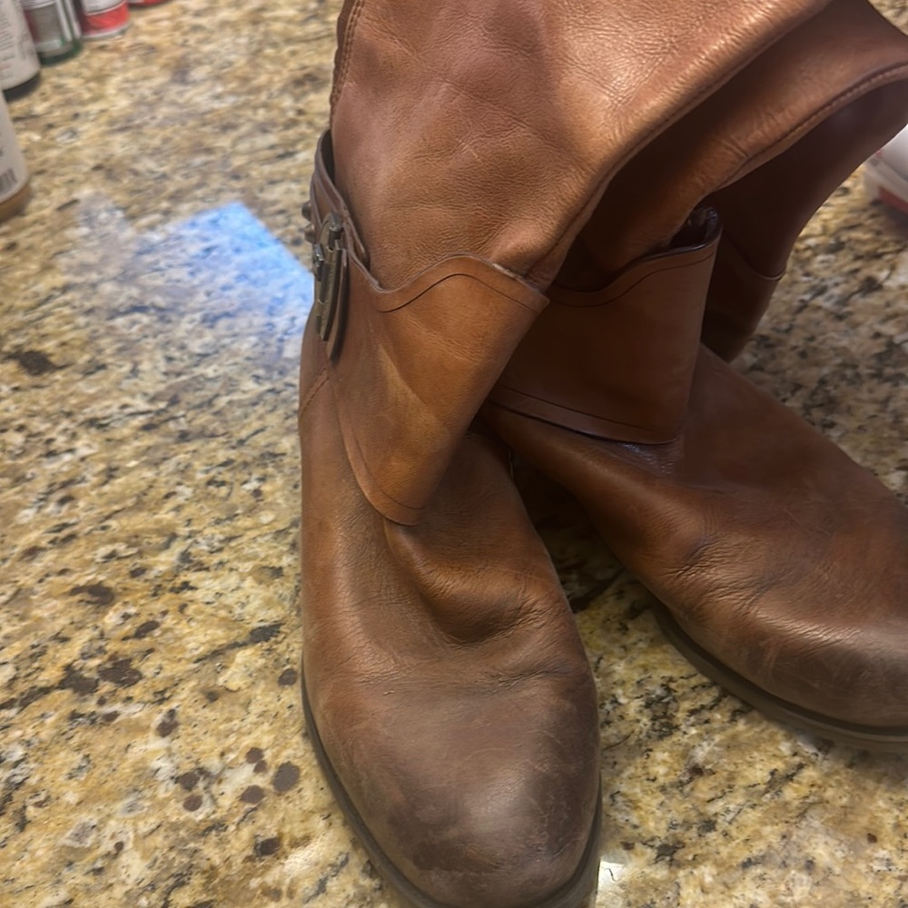 Q. Vince Camuto boots,  7.5 brown leather, low heel,